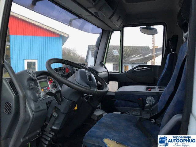 IVECO EUROCARGO 120E25 euro 4 - Box truck: picture 4 IVECO EUROCARGO 120E25 euro 4 - Box truck: picture 4