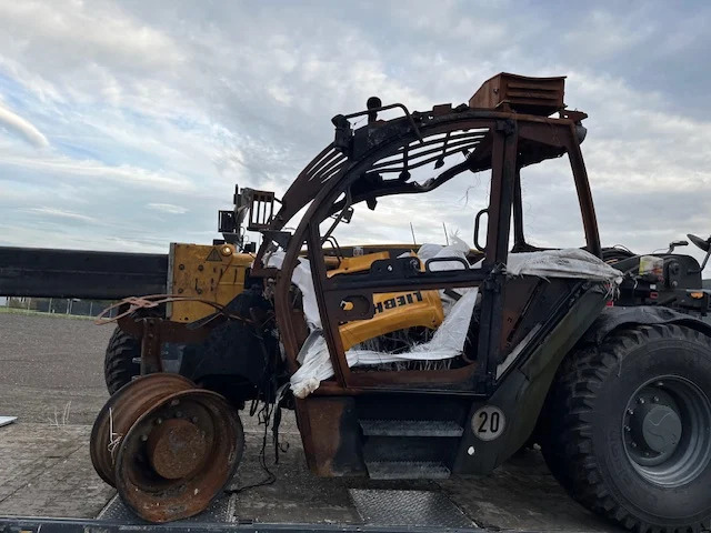 Telescopic handler LIEBHERR T55-7S: picture 17