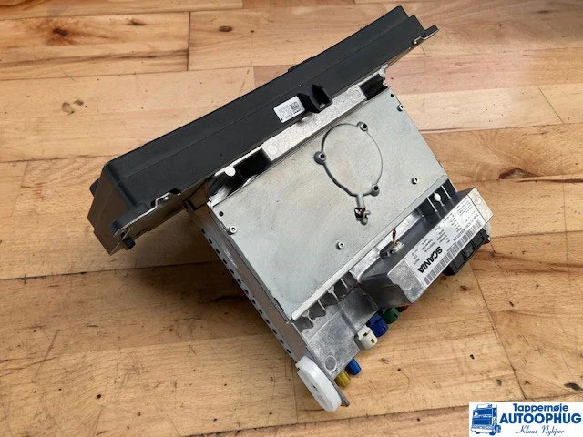 Scania Radio 2594720 – 2783088 - Cab and interior for Truck: picture 1 Scania Radio 2594720 – 2783088 - Cab and interior for Truck: picture 1