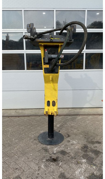Epiroc MB750 - Hydraulic hammer for Construction machinery: picture 2 Epiroc MB750 - Hydraulic hammer for Construction machinery: picture 2
