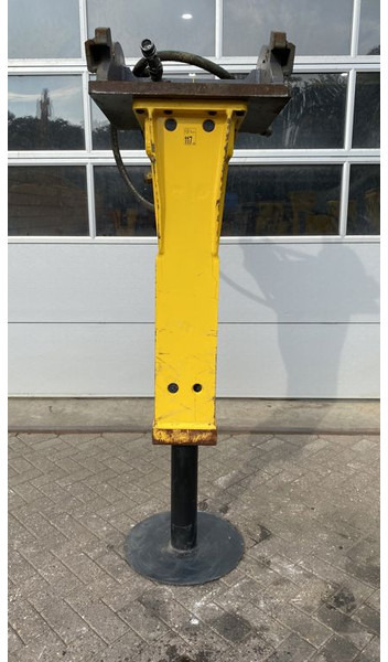Epiroc MB750 - Hydraulic hammer for Construction machinery: picture 4 Epiroc MB750 - Hydraulic hammer for Construction machinery: picture 4