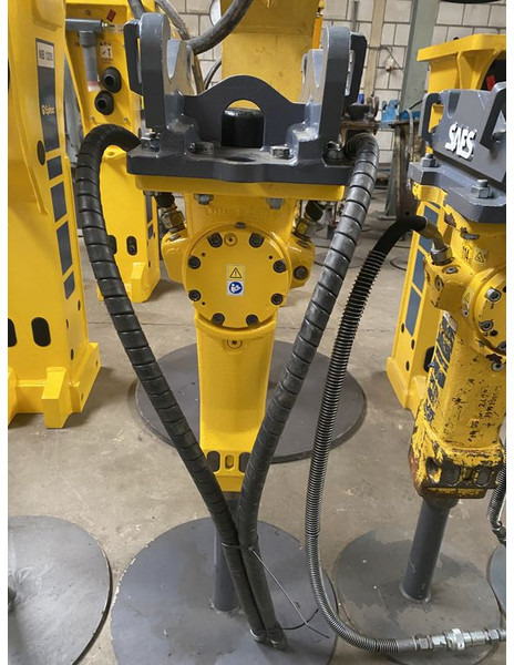 Epiroc SB152 - Hydraulic hammer for Construction machinery: picture 4 Epiroc SB152 - Hydraulic hammer for Construction machinery: picture 4