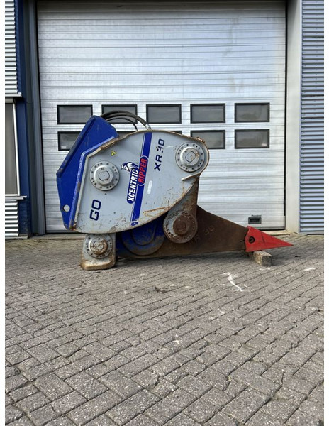 Xcentric XR30 - Ripper for Construction machinery: picture 2 Xcentric XR30 - Ripper for Construction machinery: picture 2