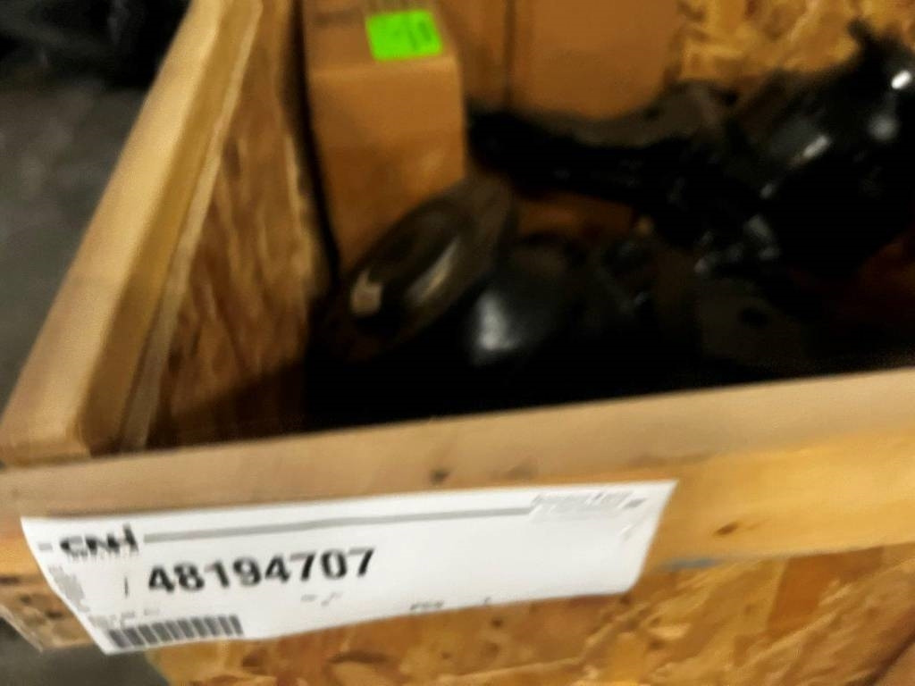 CNH Hydraulic drive - CNH - MG18 - Frame/ Chassis for Agricultural machinery: picture 2 CNH Hydraulic drive - CNH - MG18 - Frame/ Chassis for Agricultural machinery: picture 2