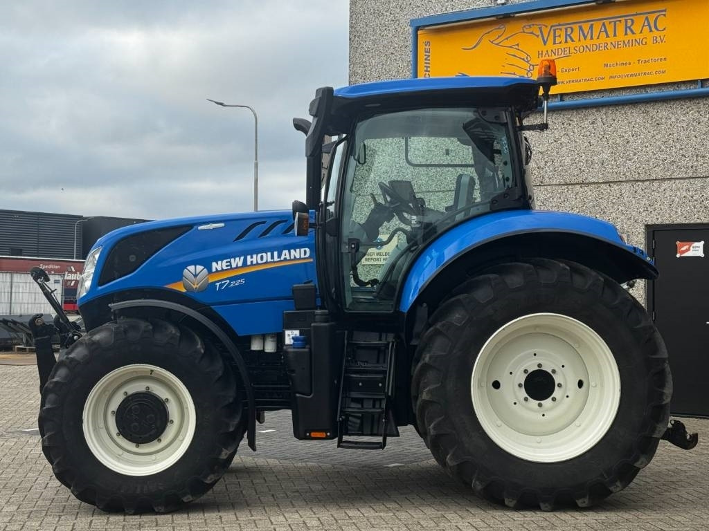 New Holland T7.225AC, frontlinkage, airbrakes, 50k, 2023!! - Farm tractor: picture 2 New Holland T7.225AC, frontlinkage, airbrakes, 50k, 2023!! - Farm tractor: picture 2