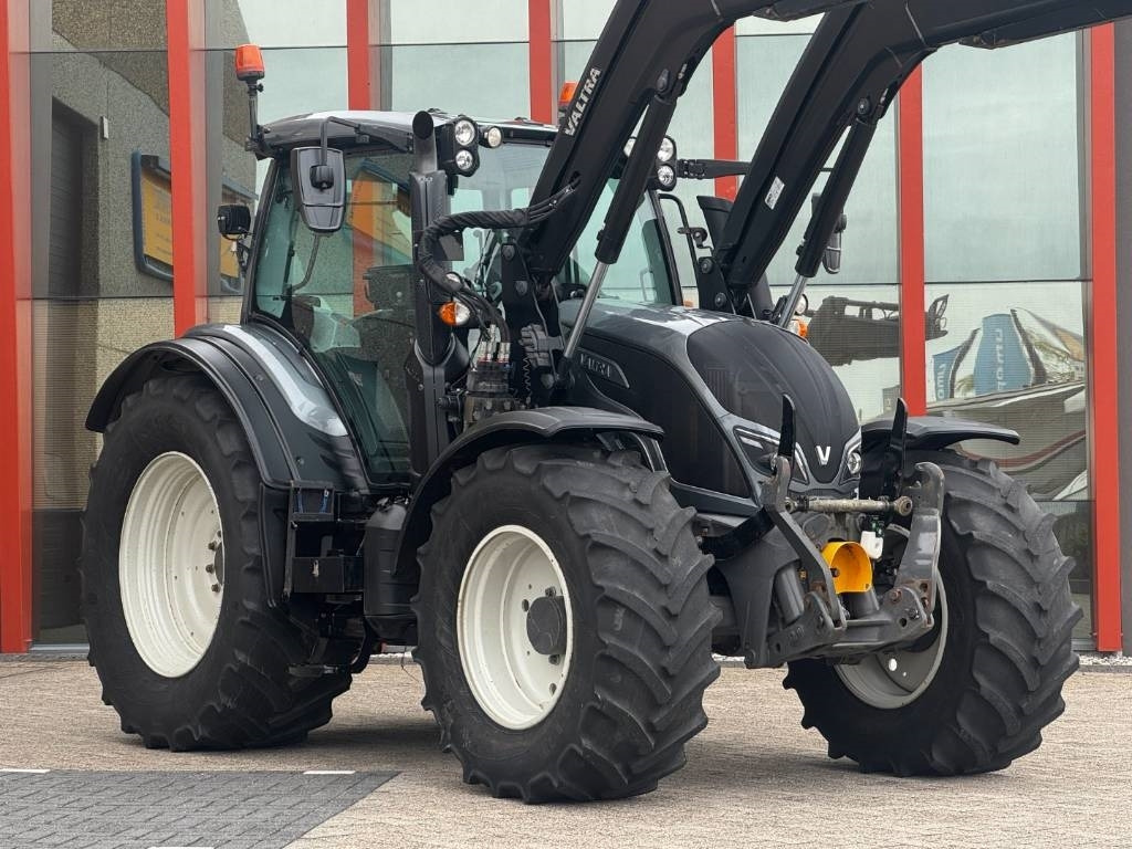 Farm tractor Valtra N174D, Frontlinkage + PTO, Frontloader, 3846 hours: picture 9