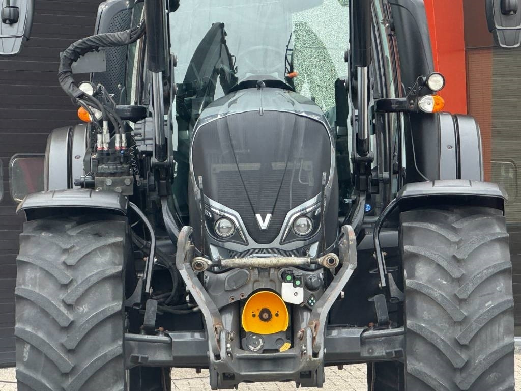 Farm tractor Valtra N174D, Frontlinkage + PTO, Frontloader, 3846 hours: picture 7