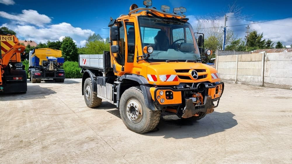 Mercedes-Benz Unimog U527 - Municipal/ Special vehicle: picture 1 Mercedes-Benz Unimog U527 - Municipal/ Special vehicle: picture 1