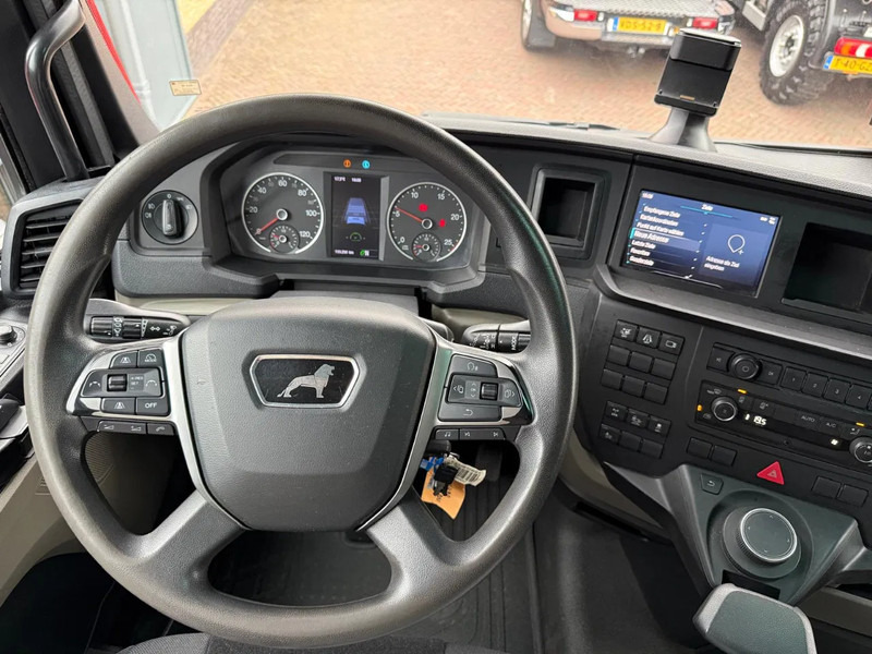 Container transporter/ Swap body truck MAN TGX 26.470 Haakarm VDL 21.T XLX Bed Fridge Smart Select: picture 8 Container transporter/ Swap body truck MAN TGX 26.470 Haakarm VDL 21.T XLX Bed Fridge Smart Select: picture 8