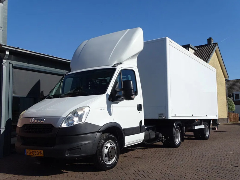 Iveco Daily 35C17 BE PODIUM OPLEGGER 3800 KG LBW 1.5 ton gereserveerd - Tractor unit: picture 2 Iveco Daily 35C17 BE PODIUM OPLEGGER 3800 KG LBW 1.5 ton gereserveerd - Tractor unit: picture 2