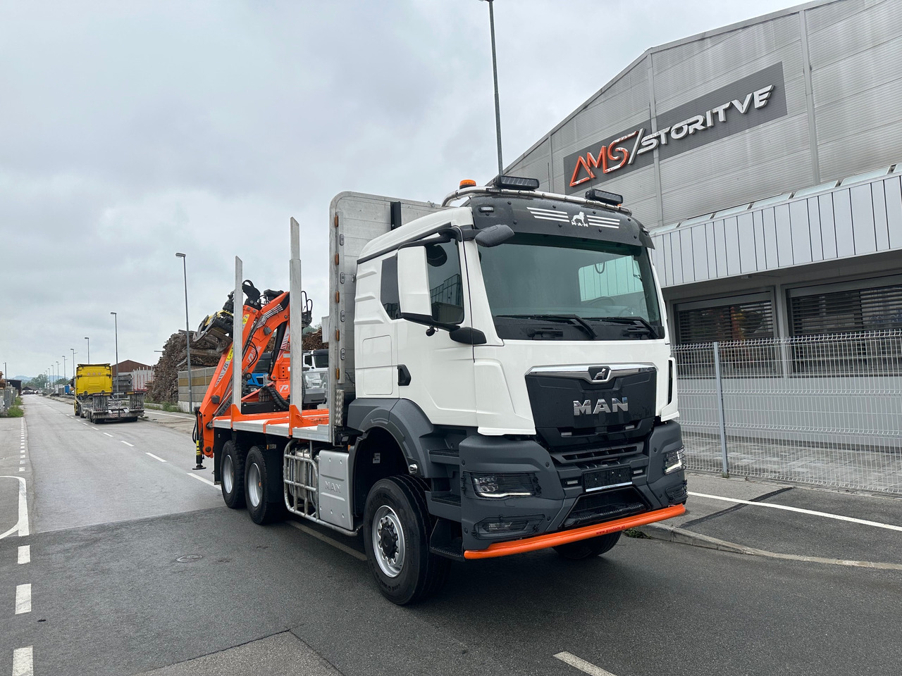 MAN TGS 33.520 6X6 BL intarder PENZ 12Z - Timber truck: picture 1 MAN TGS 33.520 6X6 BL intarder PENZ 12Z - Timber truck: picture 1