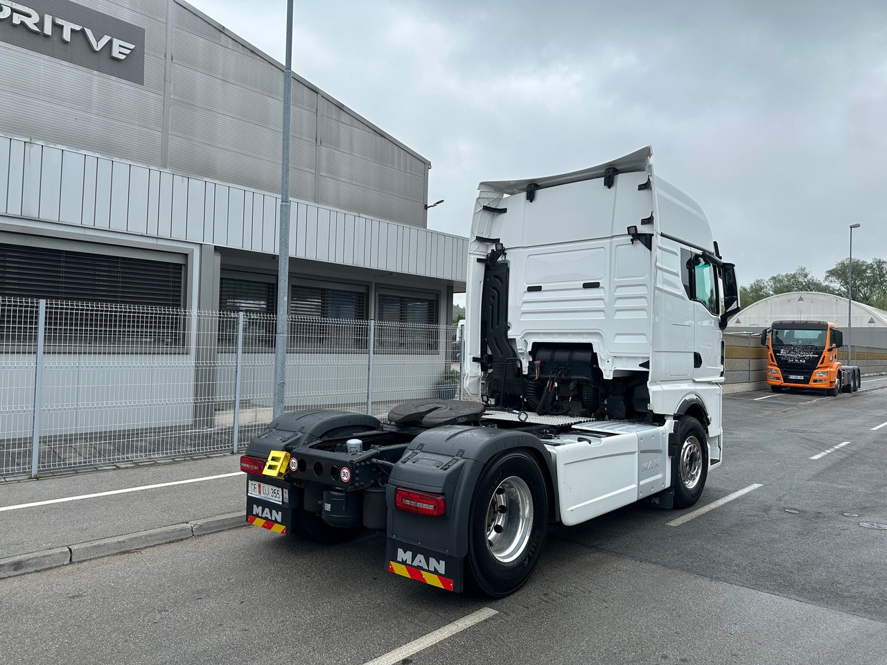MAN TGX 18.580 4X2 BLS Intarder LED - Tractor unit: picture 3 MAN TGX 18.580 4X2 BLS Intarder LED - Tractor unit: picture 3