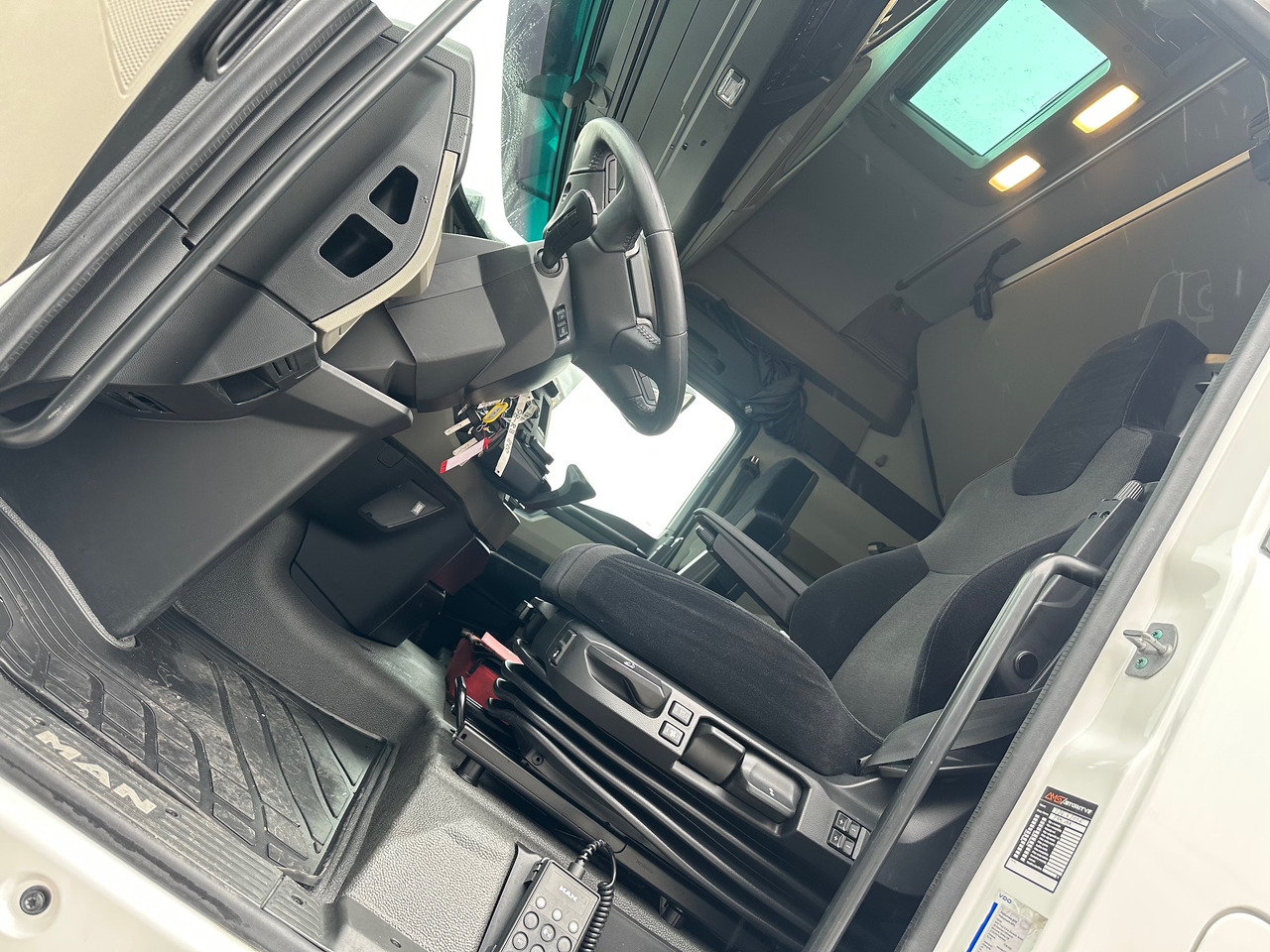 MAN TGX 18.580 4X2 BLS Intarder LED - Tractor unit: picture 5 MAN TGX 18.580 4X2 BLS Intarder LED - Tractor unit: picture 5
