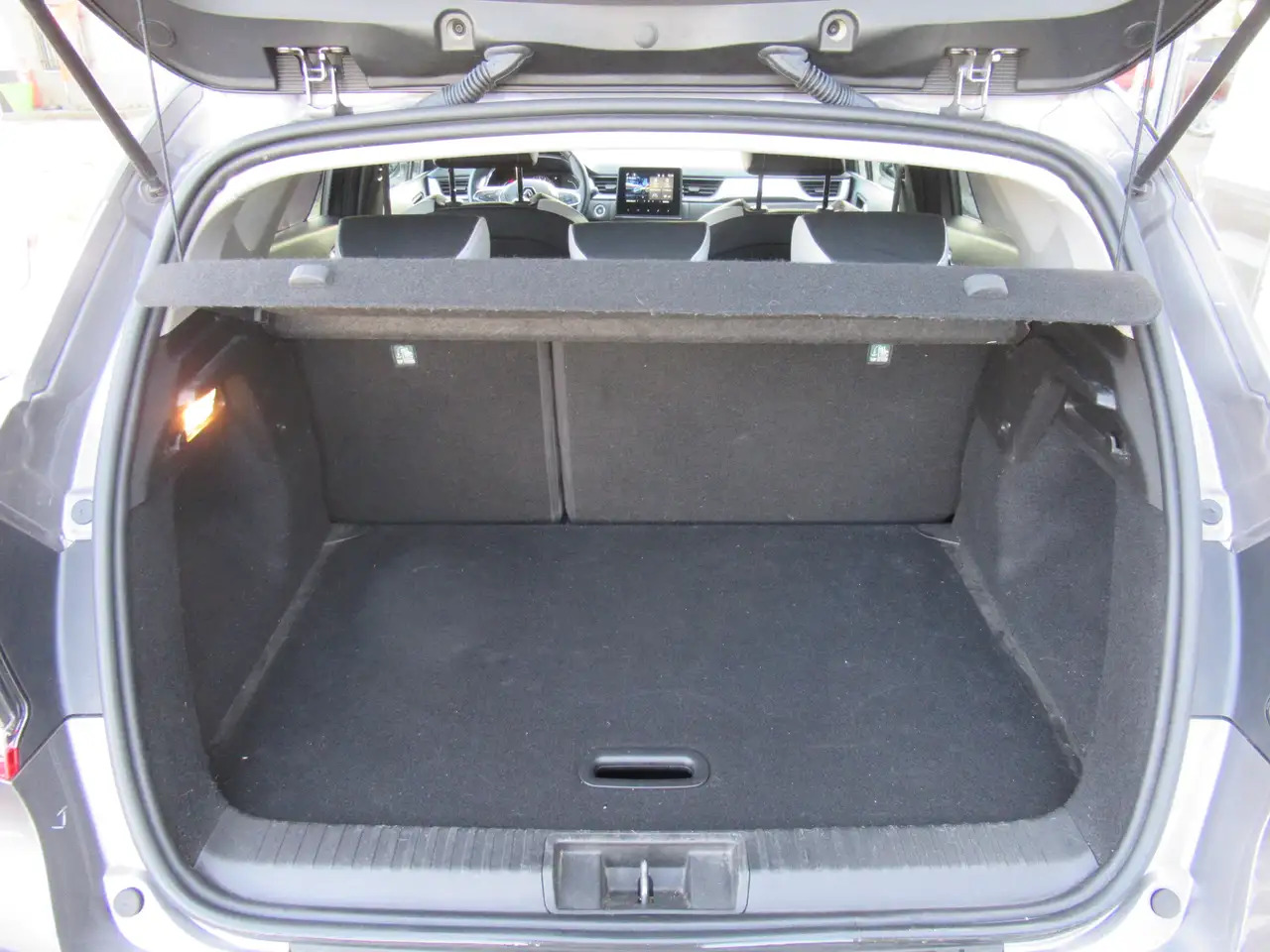 Renault Captur Captur 1.33 TCe Intens EDC GPF (EU6D) - SUV: picture 5 Renault Captur Captur 1.33 TCe Intens EDC GPF (EU6D) - SUV: picture 5