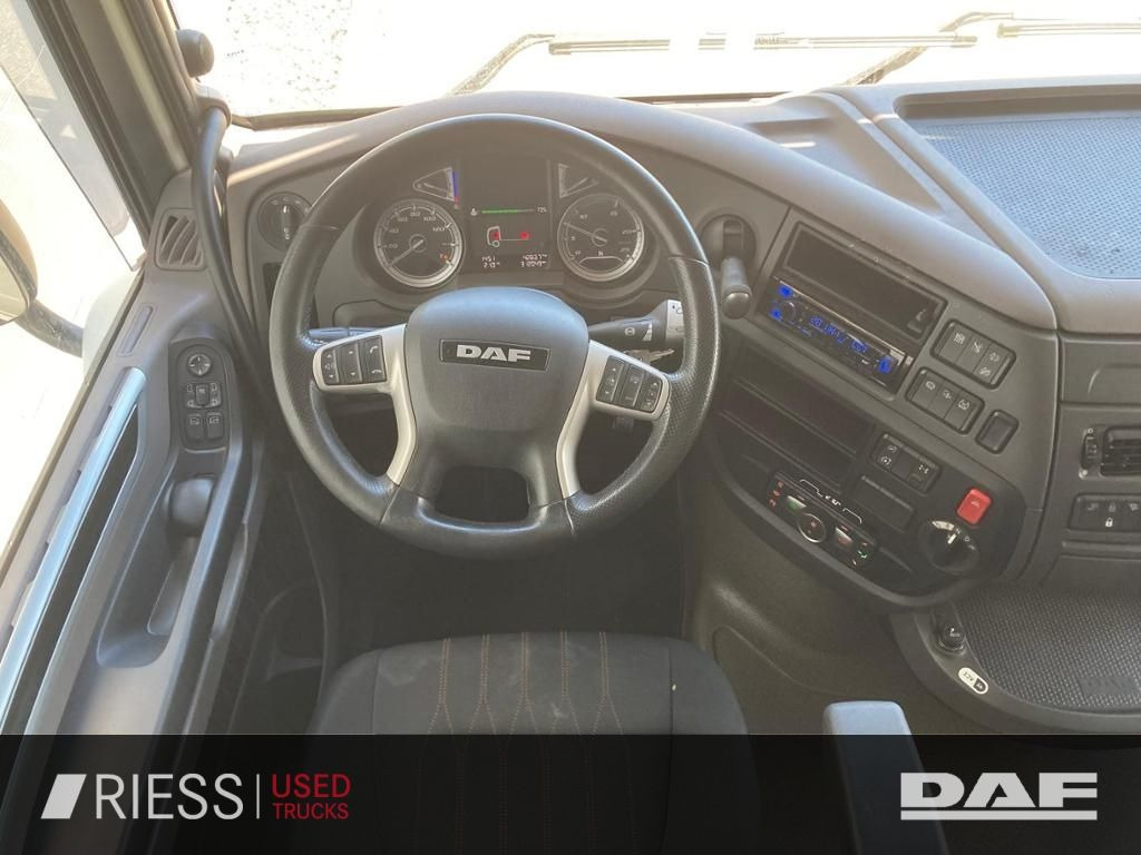 DAF XF 480 FT XF 480 FT SSC Intarder Standklima DAF XF 480 FT SSC Intarder Standklima SpurH LED - Tractor unit: picture 5 DAF XF 480 FT XF 480 FT SSC Intarder Standklima DAF XF 480 FT SSC Intarder Standklima SpurH LED - Tractor unit: picture 5