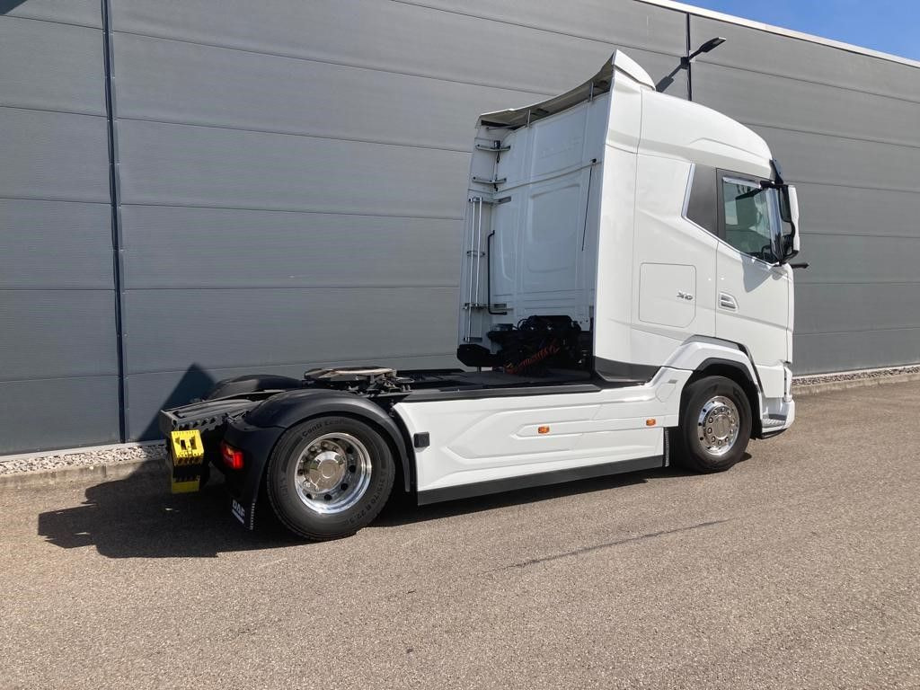 DAF XG 530 FT NGD Garantie bis 10.2025 DAF XG 530 FT NGD Alcoa Intarder Garantie bis 10.202 - Tractor unit: picture 4 DAF XG 530 FT NGD Garantie bis 10.2025 DAF XG 530 FT NGD Alcoa Intarder Garantie bis 10.202 - Tractor unit: picture 4