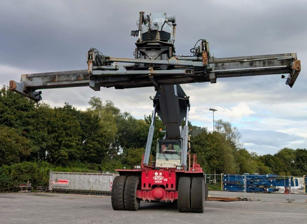 CVS Ferrari F377.5 PB - Reach stacker: picture 1 CVS Ferrari F377.5 PB - Reach stacker: picture 1