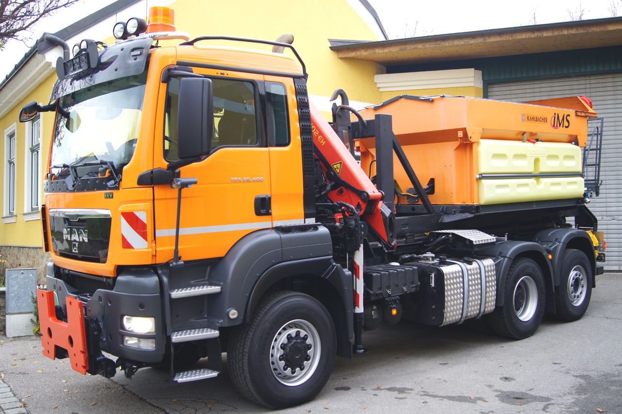 MAN TGS 28.400 BL 6x4-4/TÜV/PK12002/PALIFT/Winterdienst/Salzstreuer/Streuer/Schneepflug - Tipper, Crane truck: picture 3 MAN TGS 28.400 BL 6x4-4/TÜV/PK12002/PALIFT/Winterdienst/Salzstreuer/Streuer/Schneepflug - Tipper, Crane truck: picture 3