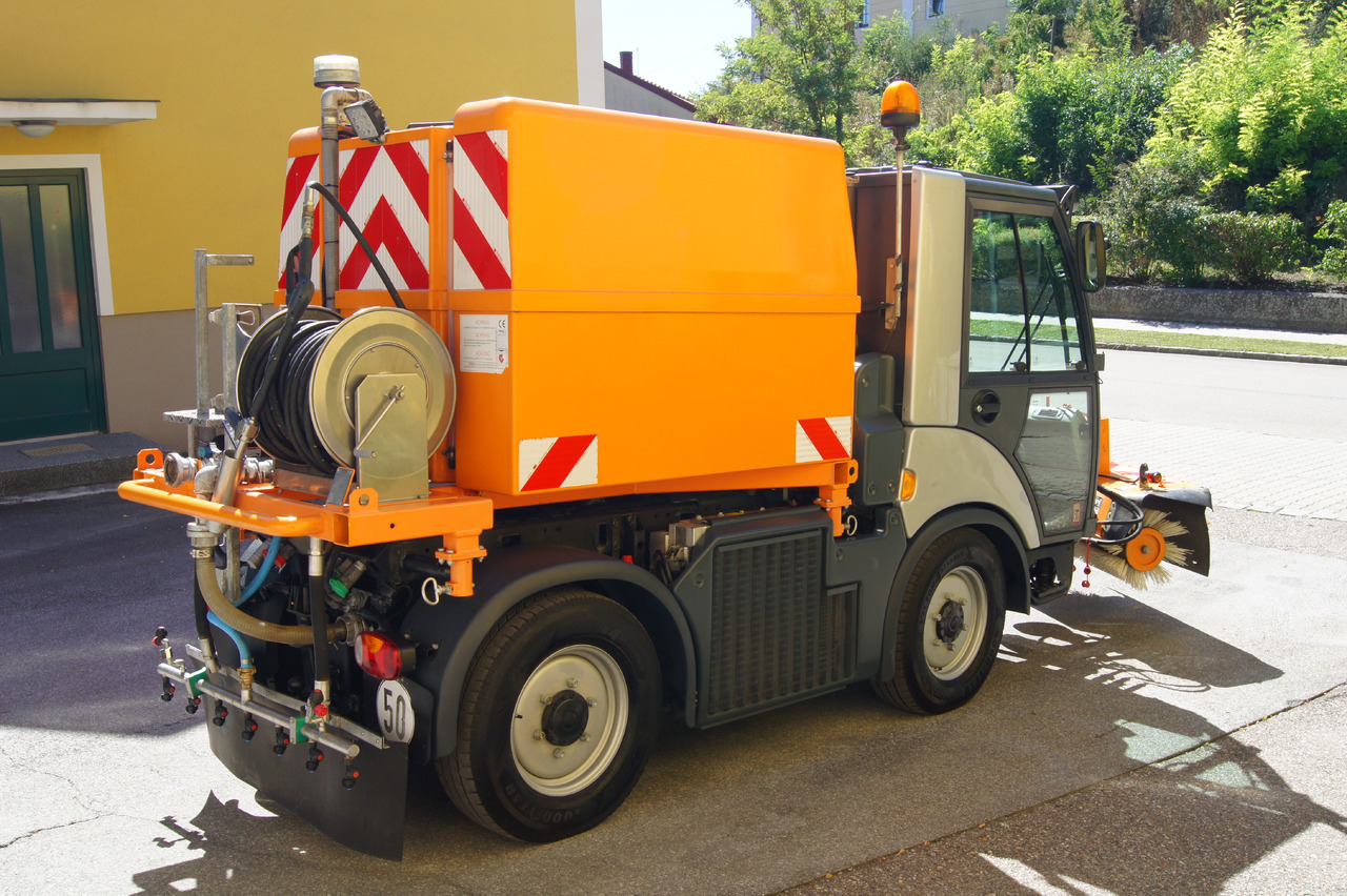 MULTICAR TREMO X56 Carrier CS/4x4/Euro 5/Besen/Wasserfass - Tipper van: picture 4 MULTICAR TREMO X56 Carrier CS/4x4/Euro 5/Besen/Wasserfass - Tipper van: picture 4