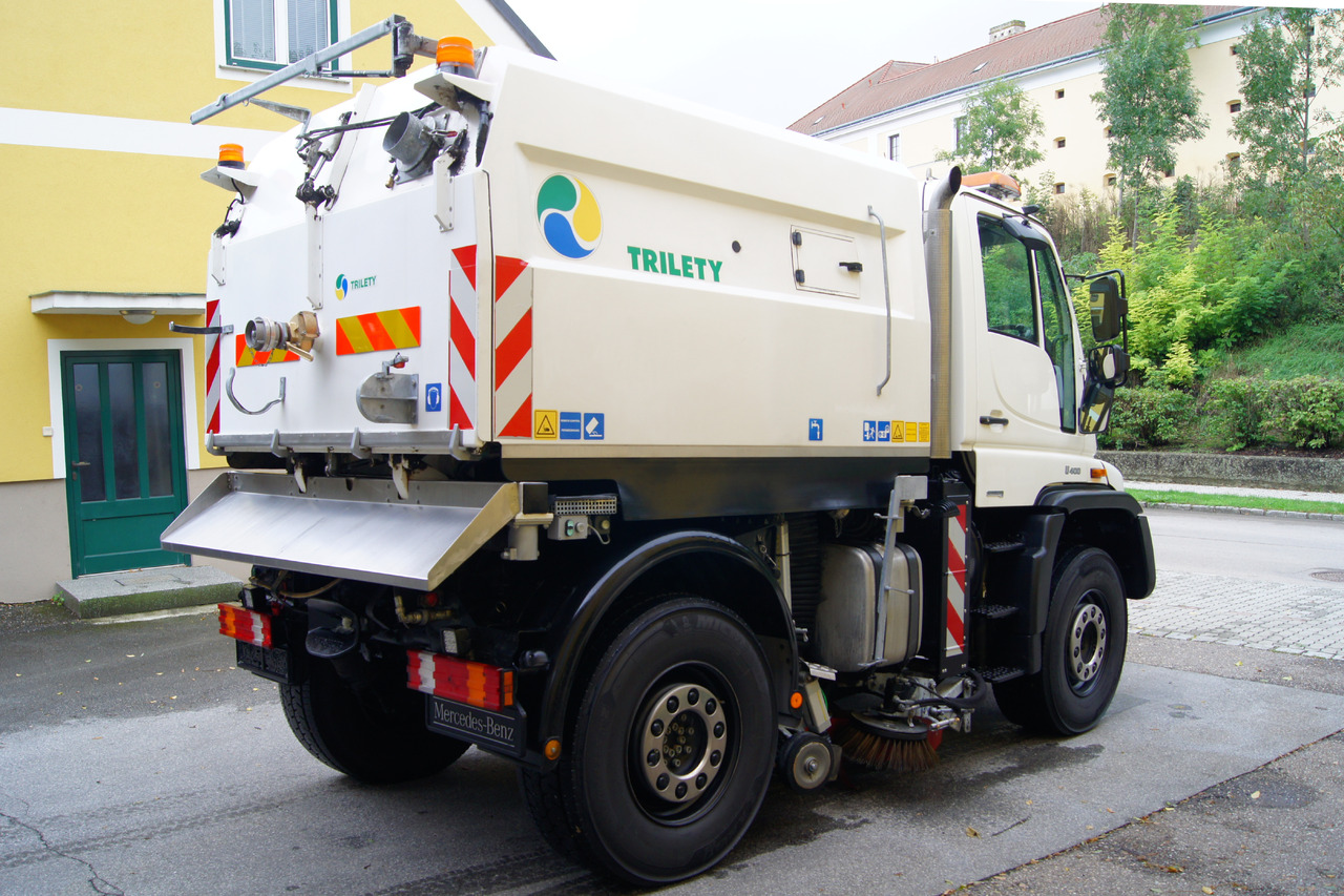 UNIMOG Unimog U400 + TRILETY Kehrmaschine/TÜV/EUR4/Leistungshydraulik - Road sweeper: picture 5 UNIMOG Unimog U400 + TRILETY Kehrmaschine/TÜV/EUR4/Leistungshydraulik - Road sweeper: picture 5