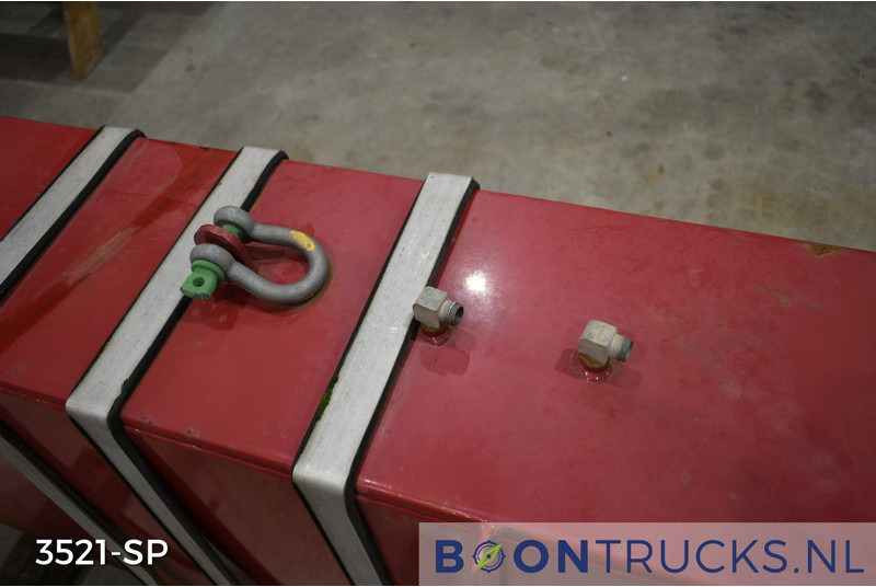 Onbekend BRANDSTOFTANK | L 30 x W 183 x H 77 cm * ca 400 L - Fuel tank: picture 5 Onbekend BRANDSTOFTANK | L 30 x W 183 x H 77 cm * ca 400 L - Fuel tank: picture 5