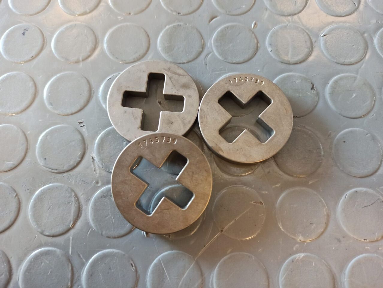 SCANIA CLUTCH - 1745730 - Clutch and parts for Truck: picture 1 SCANIA CLUTCH - 1745730 - Clutch and parts for Truck: picture 1