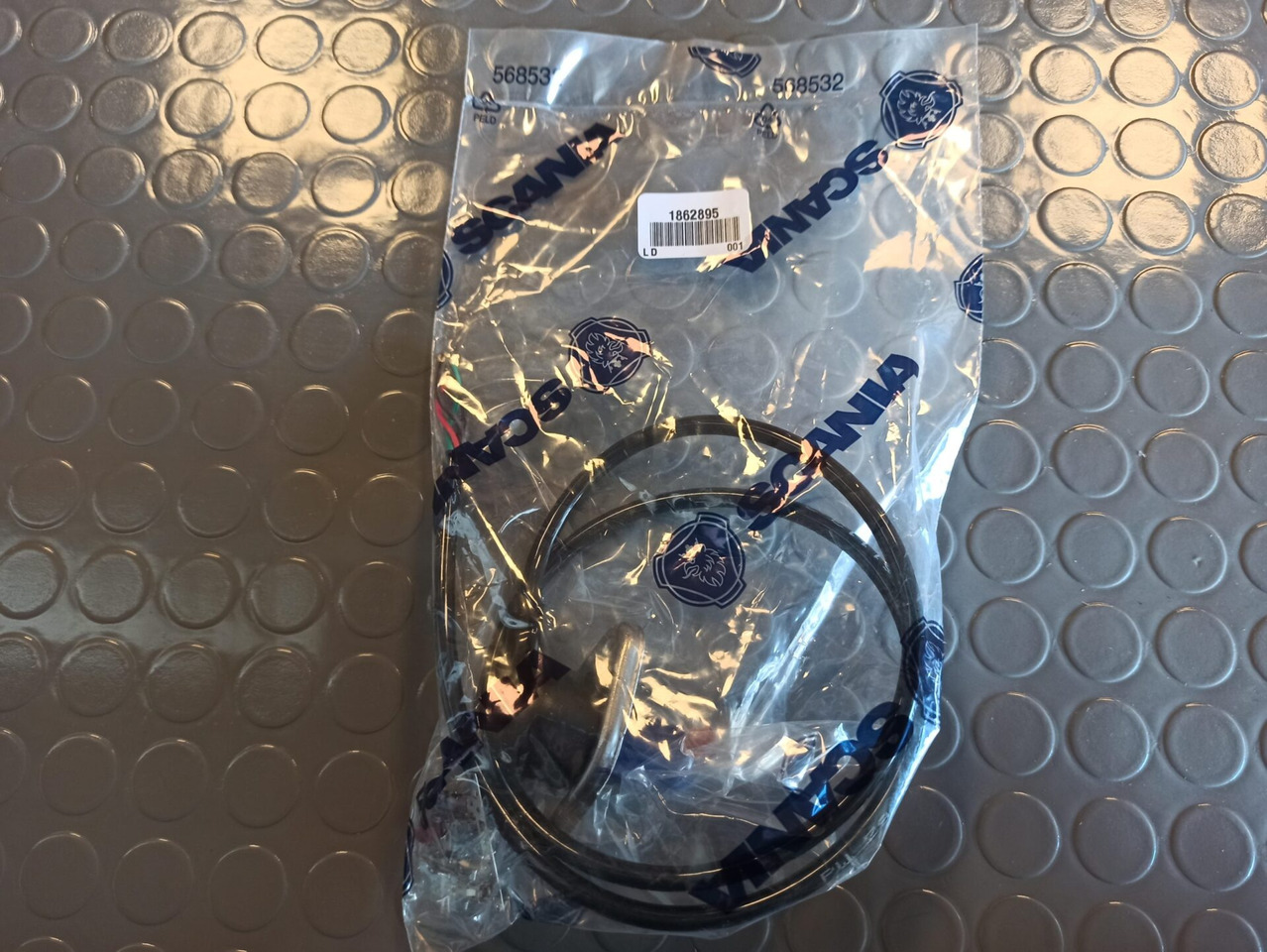 SCANIA FUEL COMBINET SENSOR - 1862895 - Sensor for Truck: picture 1 SCANIA FUEL COMBINET SENSOR - 1862895 - Sensor for Truck: picture 1