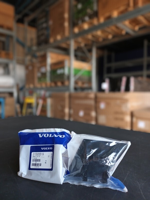 VOLVO CAP 21535519 - Lights/ Lighting for Truck: picture 1 VOLVO CAP 21535519 - Lights/ Lighting for Truck: picture 1