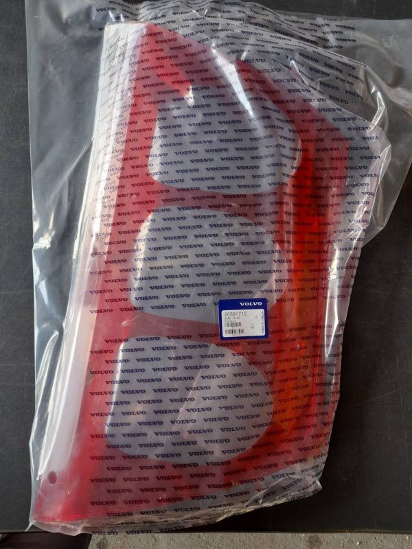 VOLVO LENS - 20891710 - Lights/ Lighting for Truck: picture 1 VOLVO LENS - 20891710 - Lights/ Lighting for Truck: picture 1