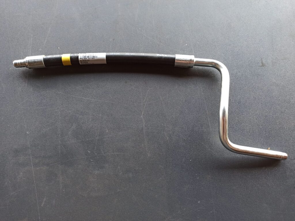 VOLVO SERVO PIPE 21731127 - Gearbox and parts for Truck: picture 1 VOLVO SERVO PIPE 21731127 - Gearbox and parts for Truck: picture 1