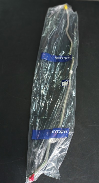 VOLVO SERVO PIPE - 22213681 - Gearbox and parts for Truck: picture 1 VOLVO SERVO PIPE - 22213681 - Gearbox and parts for Truck: picture 1