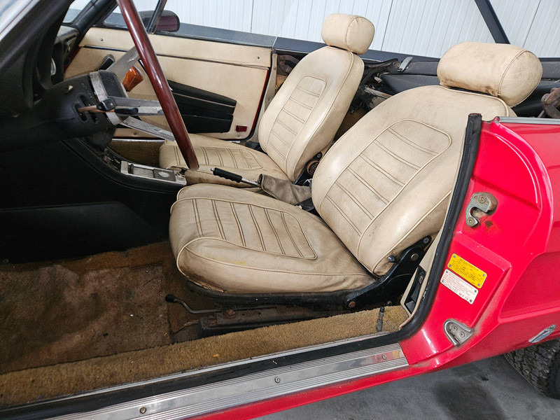 Car Alfa Romeo Spider 2000: picture 16