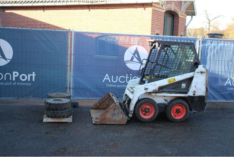 Bobcat 530 - Wheel loader: picture 1 Bobcat 530 - Wheel loader: picture 1