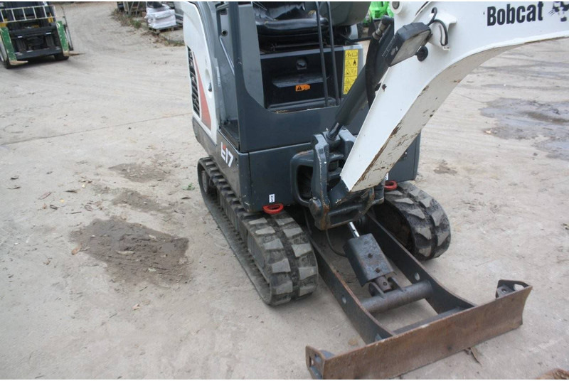 Mini excavator Bobcat E17: picture 13