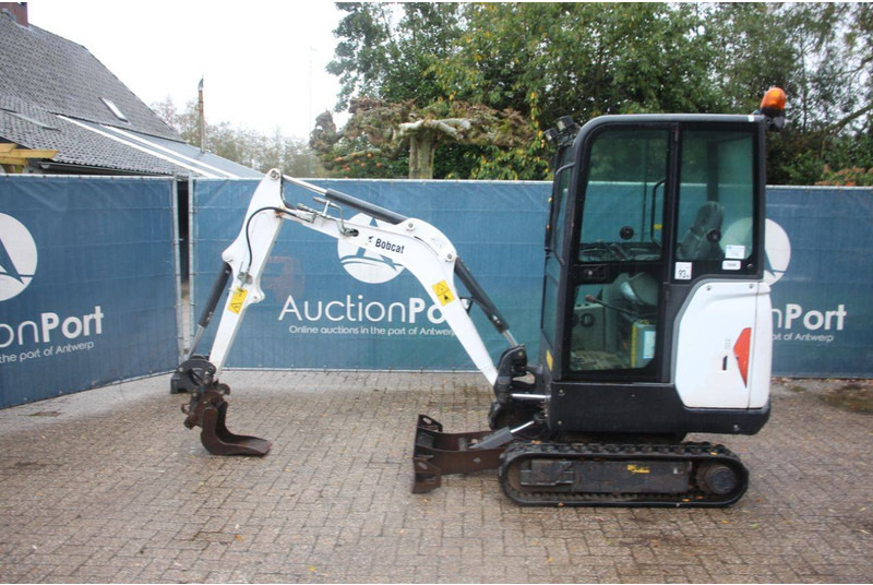 Bobcat E19 - Mini excavator: picture 2 Bobcat E19 - Mini excavator: picture 2
