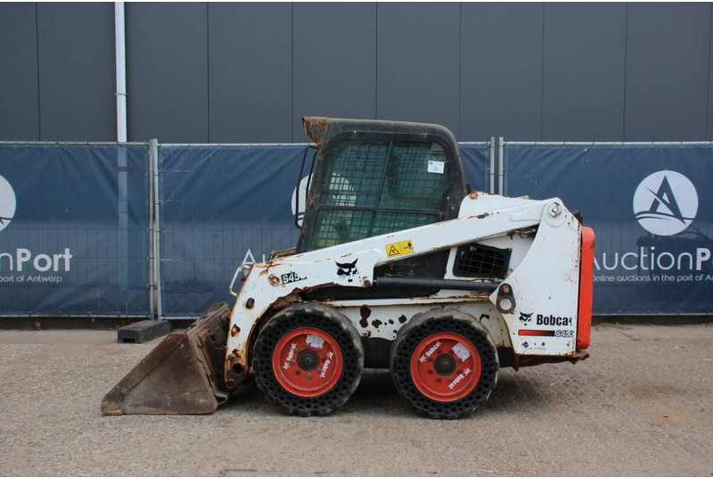 Bobcat S450 - Wheel loader: picture 2 Bobcat S450 - Wheel loader: picture 2