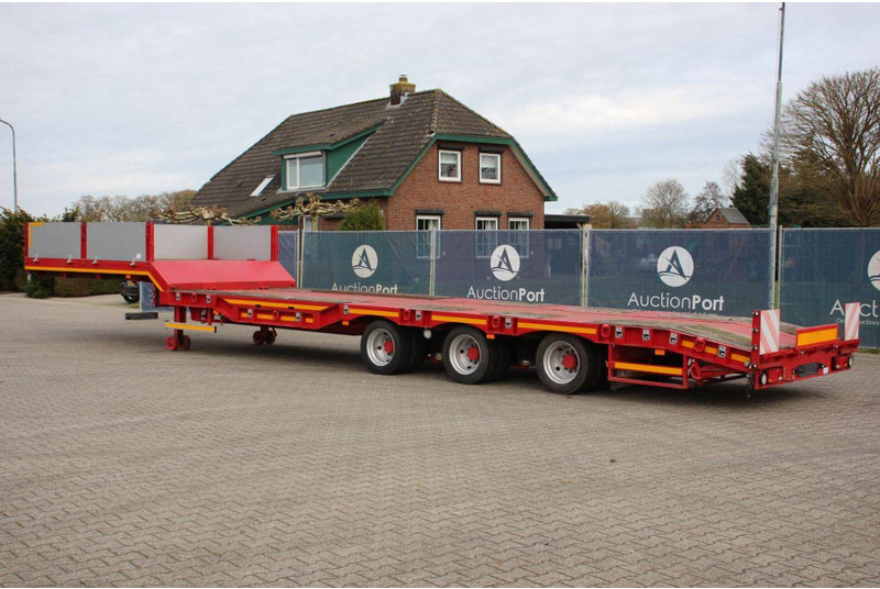 Bodex NN3 - Low loader semi-trailer: picture 3 Bodex NN3 - Low loader semi-trailer: picture 3