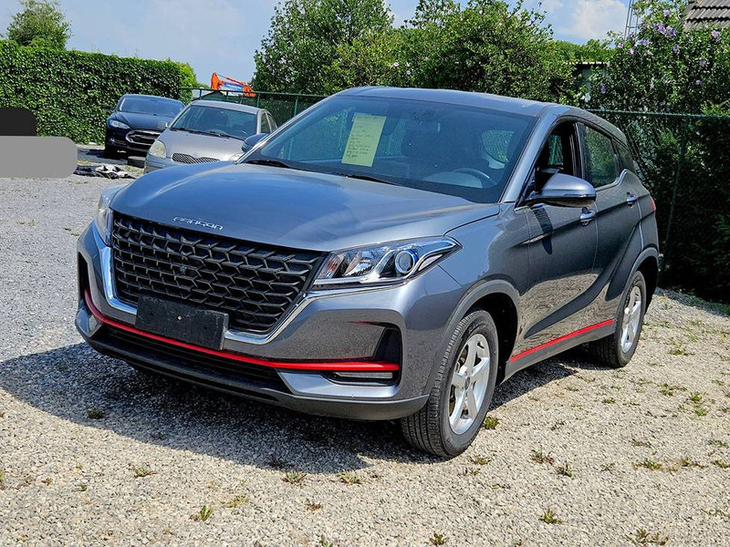 DFSK Fengon 500 - Sedan: picture 1 DFSK Fengon 500 - Sedan: picture 1