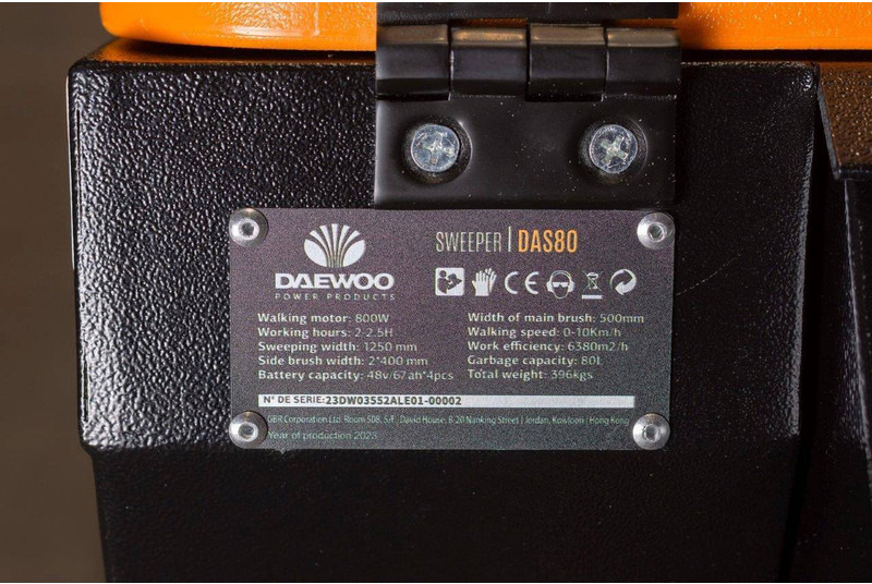 Road sweeper Daewoo DAS80 Zit: picture 6