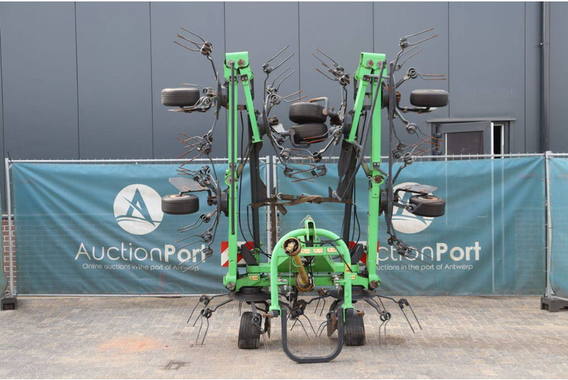 Deutz Fahr CondiMaster 9021 - Tedder/ Rake: picture 2 Deutz Fahr CondiMaster 9021 - Tedder/ Rake: picture 2