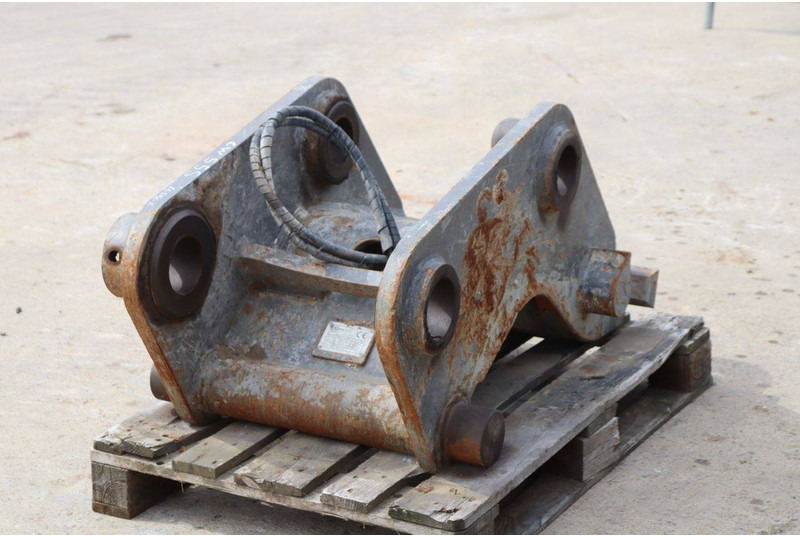 Eurosteel EC350EL/EC380EL - Quick coupler: picture 5 Eurosteel EC350EL/EC380EL - Quick coupler: picture 5