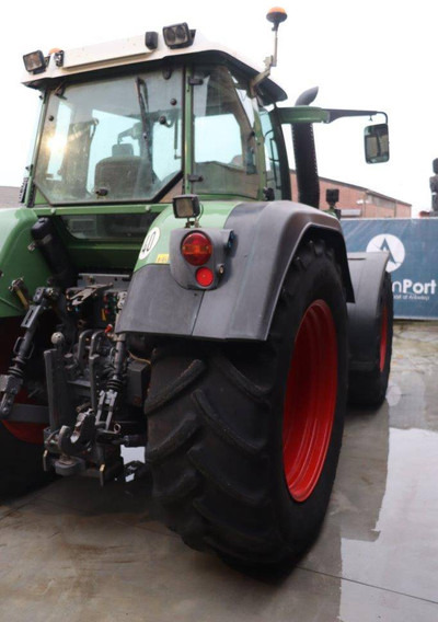 Fendt 820 Vario TMS - Farm tractor: picture 5 Fendt 820 Vario TMS - Farm tractor: picture 5