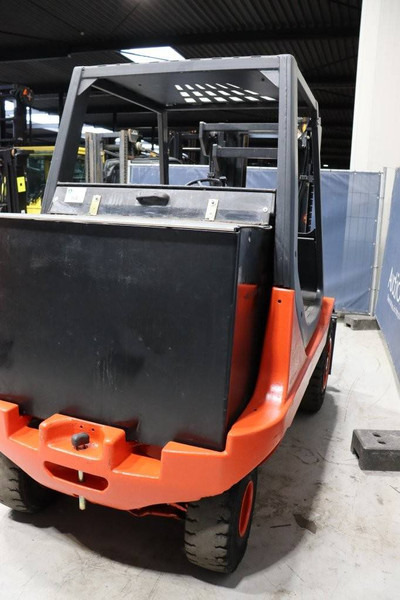 Fenwick-Linde E 35 P - Electric forklift: picture 5 Fenwick-Linde E 35 P - Electric forklift: picture 5