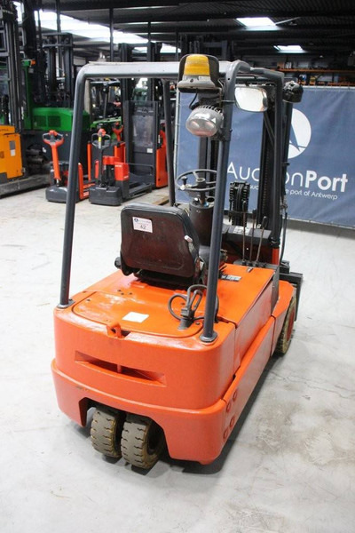 Fenwick-Linde E16 - Electric forklift: picture 5 Fenwick-Linde E16 - Electric forklift: picture 5