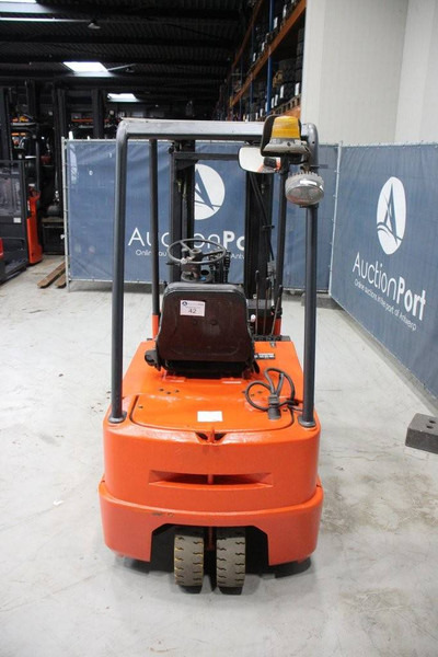 Fenwick-Linde E16 - Electric forklift: picture 4 Fenwick-Linde E16 - Electric forklift: picture 4