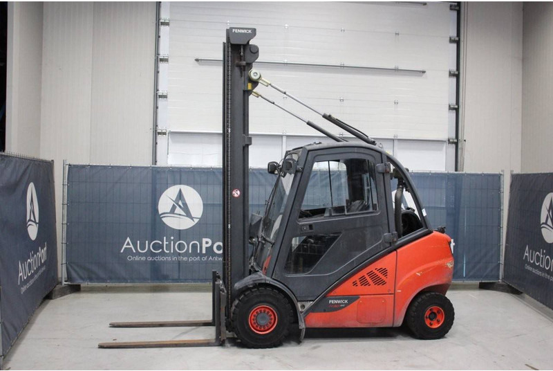 Fenwick-Linde H30T-02 - Diesel forklift: picture 1 Fenwick-Linde H30T-02 - Diesel forklift: picture 1