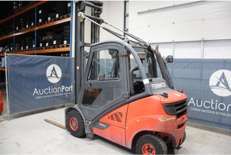 Fenwick-Linde H30T-02 - Diesel forklift: picture 3 Fenwick-Linde H30T-02 - Diesel forklift: picture 3