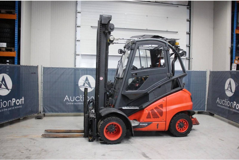 Fenwick-Linde H40T-02 - LPG forklift: picture 1 Fenwick-Linde H40T-02 - LPG forklift: picture 1