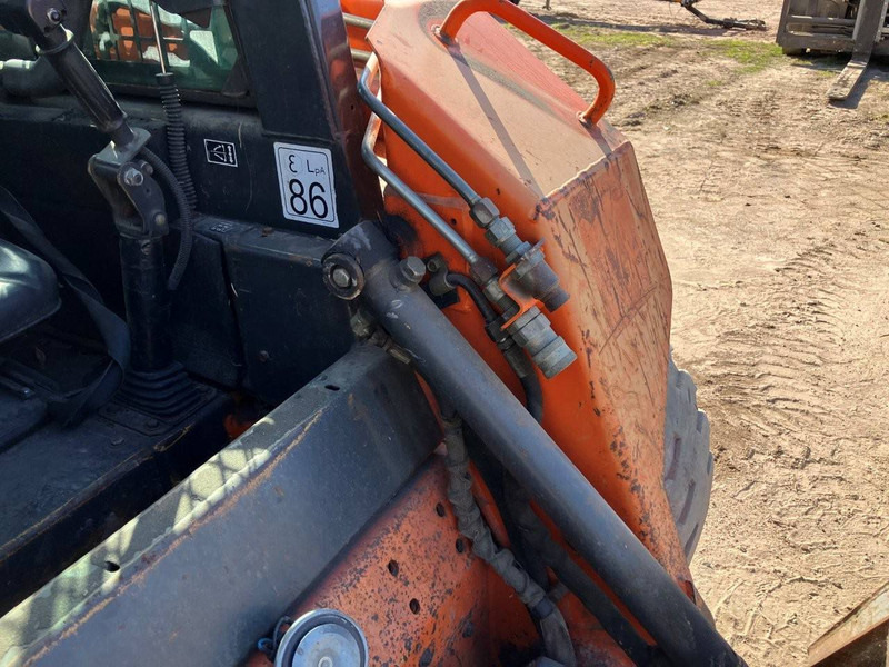 Wheel loader Fiat Kobelco SL40B: picture 8