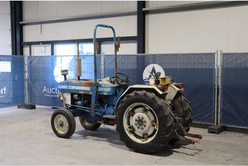 Ford 4110 - Farm tractor: picture 3 Ford 4110 - Farm tractor: picture 3